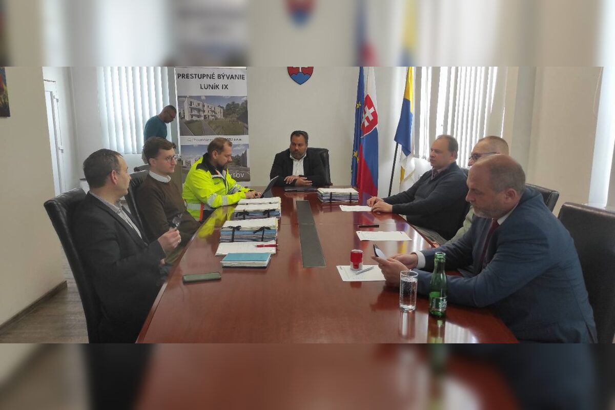 FOTO: Na košickom Luníku 9 začínajú s výstavbou bytov, foto 6