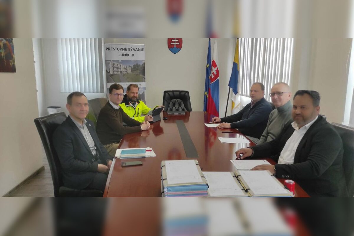 FOTO: Na košickom Luníku 9 začínajú s výstavbou bytov, foto 7