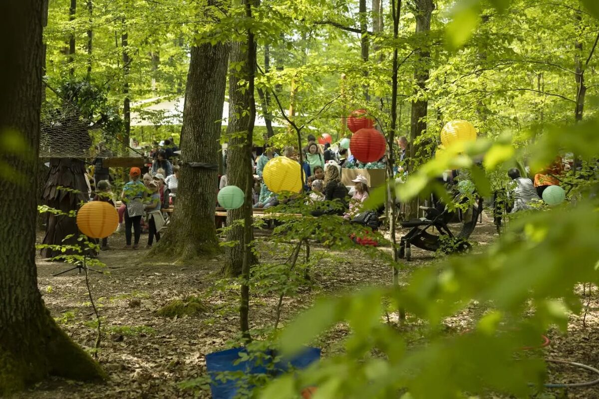 FOTO: Otvorenie kaviarne U lesných víl v Šaci, foto 17