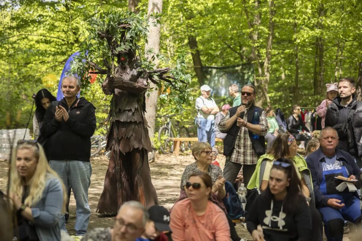 FOTO: Otvorenie kaviarne U lesných víl v Šaci, foto 18