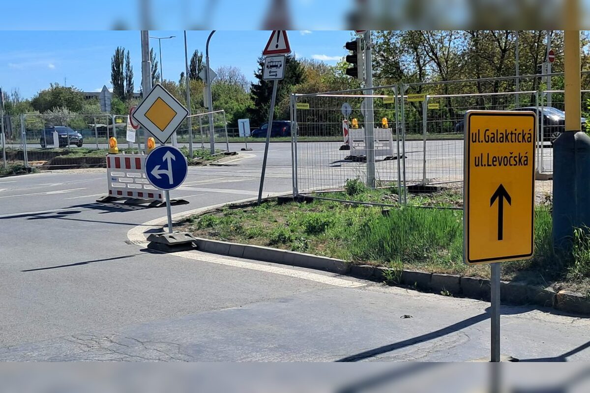 FOTO: Zmena dopravného značenia na Jazere, foto 2