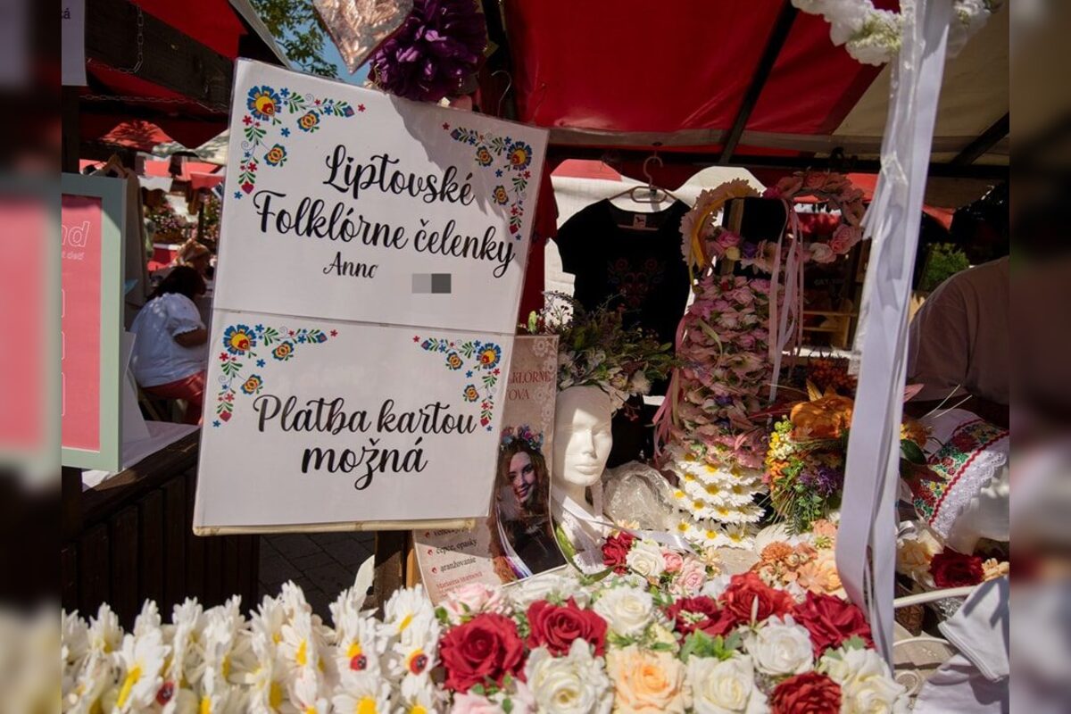 FOTO: Slováci si často kupujú produkty s ornamentmi, ibaže nie slovenskými, foto 4