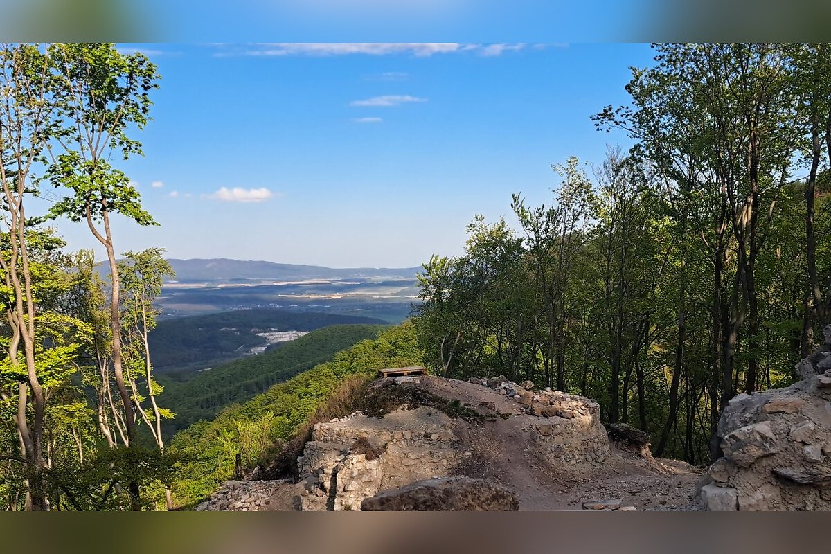 FOTO: Nový vyhliadka na hrade Sokoľ, foto 1