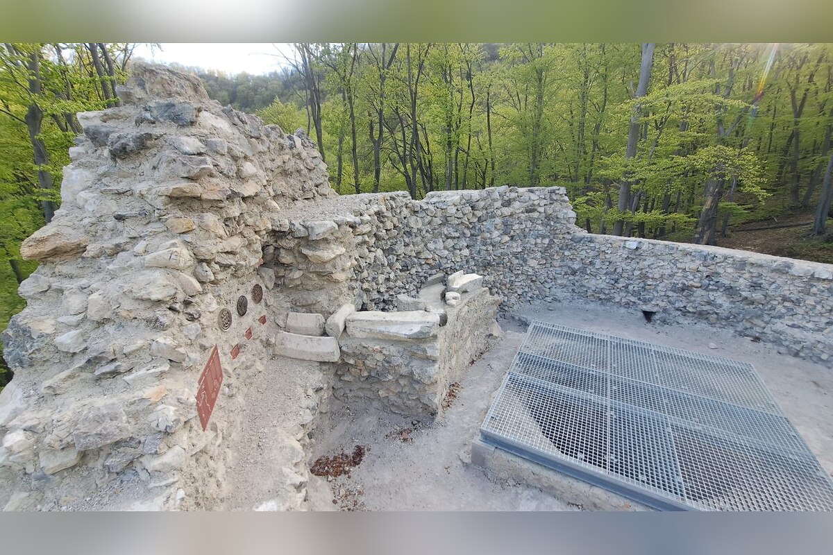 FOTO: Nový vyhliadka na hrade Sokoľ, foto 6