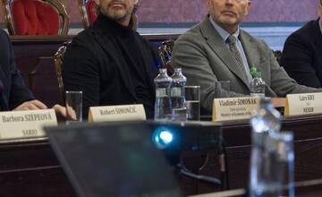 FOTO: Vedenie mesta sa stretlo s predstaviteľmi spoločnosti Nexer Group