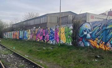 FOTO: Na Juhu vznikla ďalšia graffiti stena