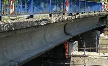 FOTO: Práce na moste cez nápustný kanál za Zemplínsku Šíravu
