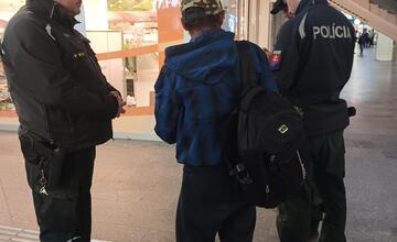 FOTO: Košickí policajti zamierili s kontrolami na železnice
