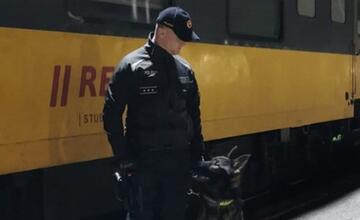 FOTO: Košickí policajti zamierili s kontrolami na železnice