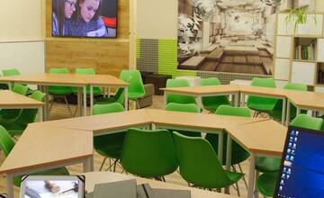 FOTO: Žiaci z Michalovies sa učia v triedach budúcnosti