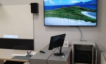 FOTO: Žiaci z Michalovies sa učia v triedach budúcnosti