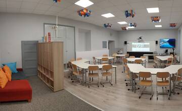 FOTO: Žiaci z Michalovies sa učia v triedach budúcnosti