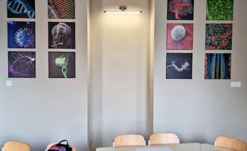 FOTO: Žiaci z Michalovies sa učia v triedach budúcnosti