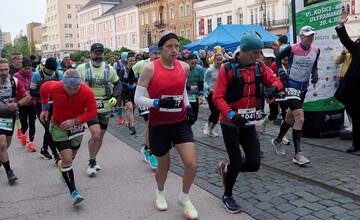 FOTO: Vyše 600 bežcov si odbehlo ultramaratón z Košíc do Miskolca