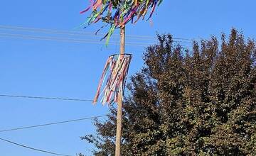 FOTO: Máje zdobia obce a mestá v celom Košickom kraji