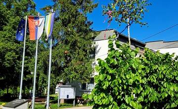 FOTO: Máje zdobia obce a mestá v celom Košickom kraji