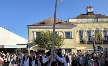 FOTO: Máje zdobia obce a mestá v celom Košickom kraji