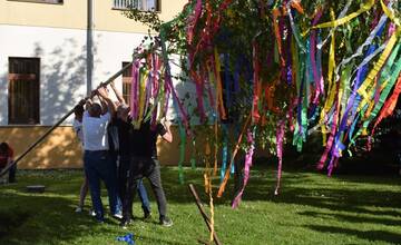 FOTO: Máje zdobia obce a mestá v celom Košickom kraji