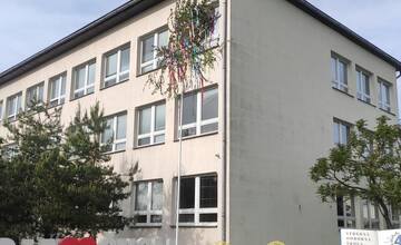 FOTO: Máje zdobia obce a mestá v celom Košickom kraji