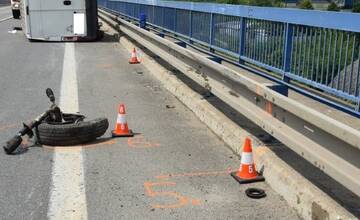 FOTO:  Medzi Čečejovcami a Moldavou sa prevrátila dodávka