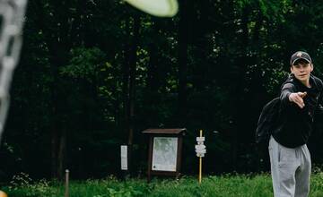 FOTO: Na Jahodnej otvorili novú atrakciu. Je ňou discgolfové ihrisko