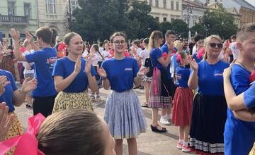 FOTO: Tancovanie karičky na Hlavnej ulici v Košiciach