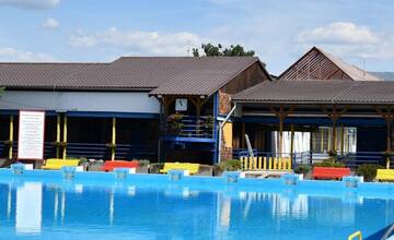 FOTO: Na kúpalisku v Rožňave sa nielen osviežite, ale si aj zašportujete
