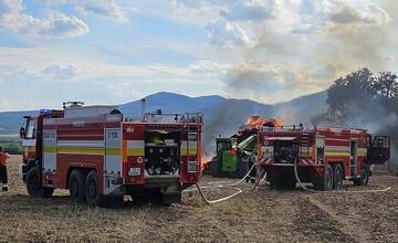 FOTO: Požiar poľa Čerhov
