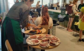 FOTO: Novootvorená kavireň Starbucks v Košiciach