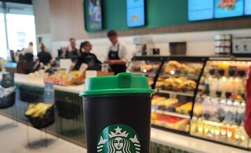 FOTO: Novootvorená kavireň Starbucks v Košiciach
