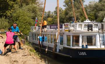FOTO: Výletná loď Labe sa dostala do cieľa. Prebádajte na jej palube Zemplínsku Šíravu