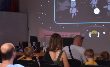 FOTO: V Krajskej hvezdárni v Michalovciach otvorili novú multifunkčnú sieň Galileo