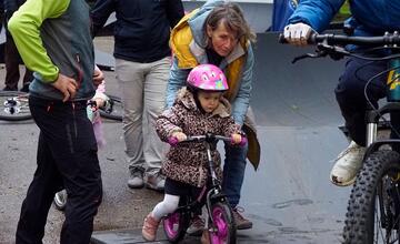FOTO: Takto vyzerá novy pumptrack na Aničke. Trúfnete si?