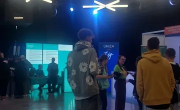 Na veľtrh vzdelávania prichádzajú veľké skupiny záujemcov