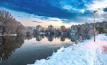 FOTO: Košice sa pod snehovou prikrývkou menia na rozprávku
