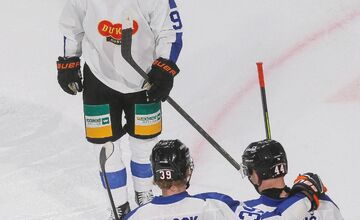 FOTO: Oceliari nastúpili na ľad v retro dresoch, šťastie im však nepriniesli