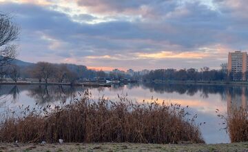 FOTO: Takto vyzerali zimné februárové dni na Jazere, počasie prialo otužilcom aj fanúšikom jari