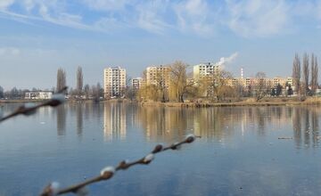 FOTO: Takto vyzerali zimné februárové dni na Jazere, počasie prialo otužilcom aj fanúšikom jari