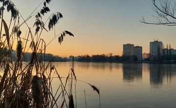 FOTO: Takto vyzerali zimné februárové dni na Jazere, počasie prialo otužilcom aj fanúšikom jari