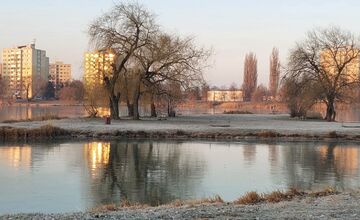 FOTO: Takto vyzerali zimné februárové dni na Jazere, počasie prialo otužilcom aj fanúšikom jari
