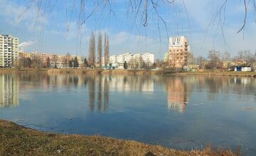 FOTO: Takto vyzerali zimné februárové dni na Jazere, počasie prialo otužilcom aj fanúšikom jari