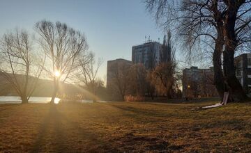 FOTO: Takto vyzerali zimné februárové dni na Jazere, počasie prialo otužilcom aj fanúšikom jari