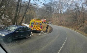 FOTO: Nehoda pri kameňolome smerom do Družstevnej pri Hornáde