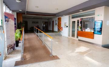 Vynoveným priestorom sa tešia najmä seniori