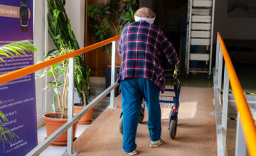 Vynoveným priestorom sa tešia najmä seniori