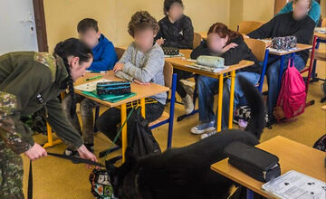 Policajné psy hľadali u žiakov veľkokapušanskej školy drogy