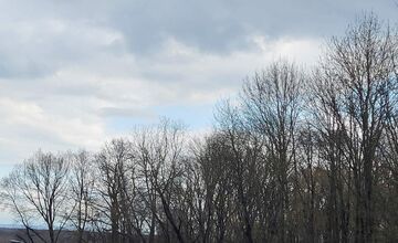 FOTO: Zrážka osobného auta a nákladiaka na Dargove