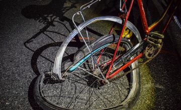 FOTO: V obci Palín zrazil vodič dodávky cyklistu