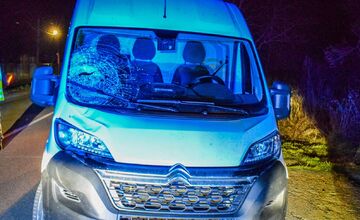 FOTO: V obci Palín zrazil vodič dodávky cyklistu