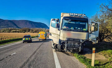 Pondelkové ráno prinieslo vážnu dopravnú nehodu v Rožňave